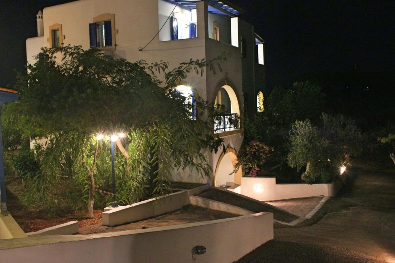Theofilos Appartements Livadi  Dış mekan fotoğraf