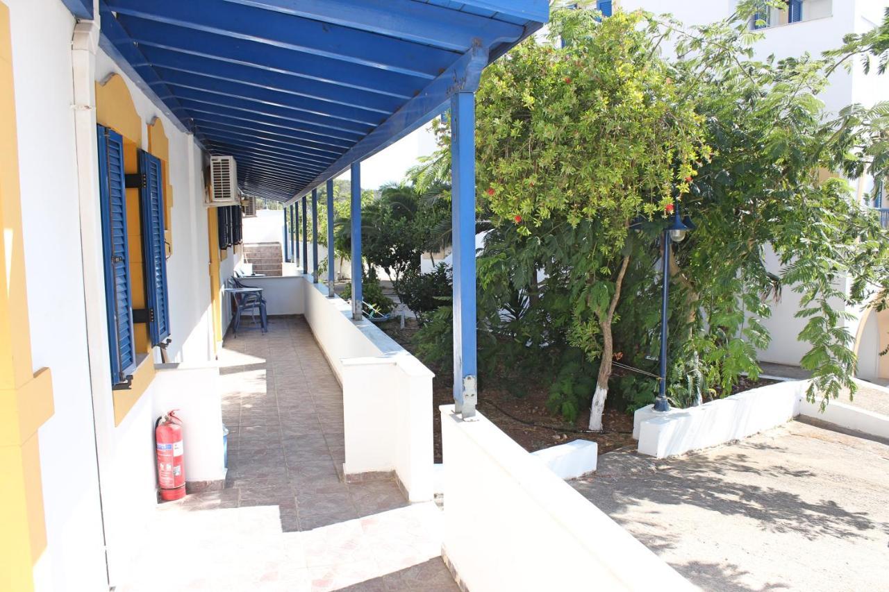 Theofilos Appartements Livadi  Dış mekan fotoğraf