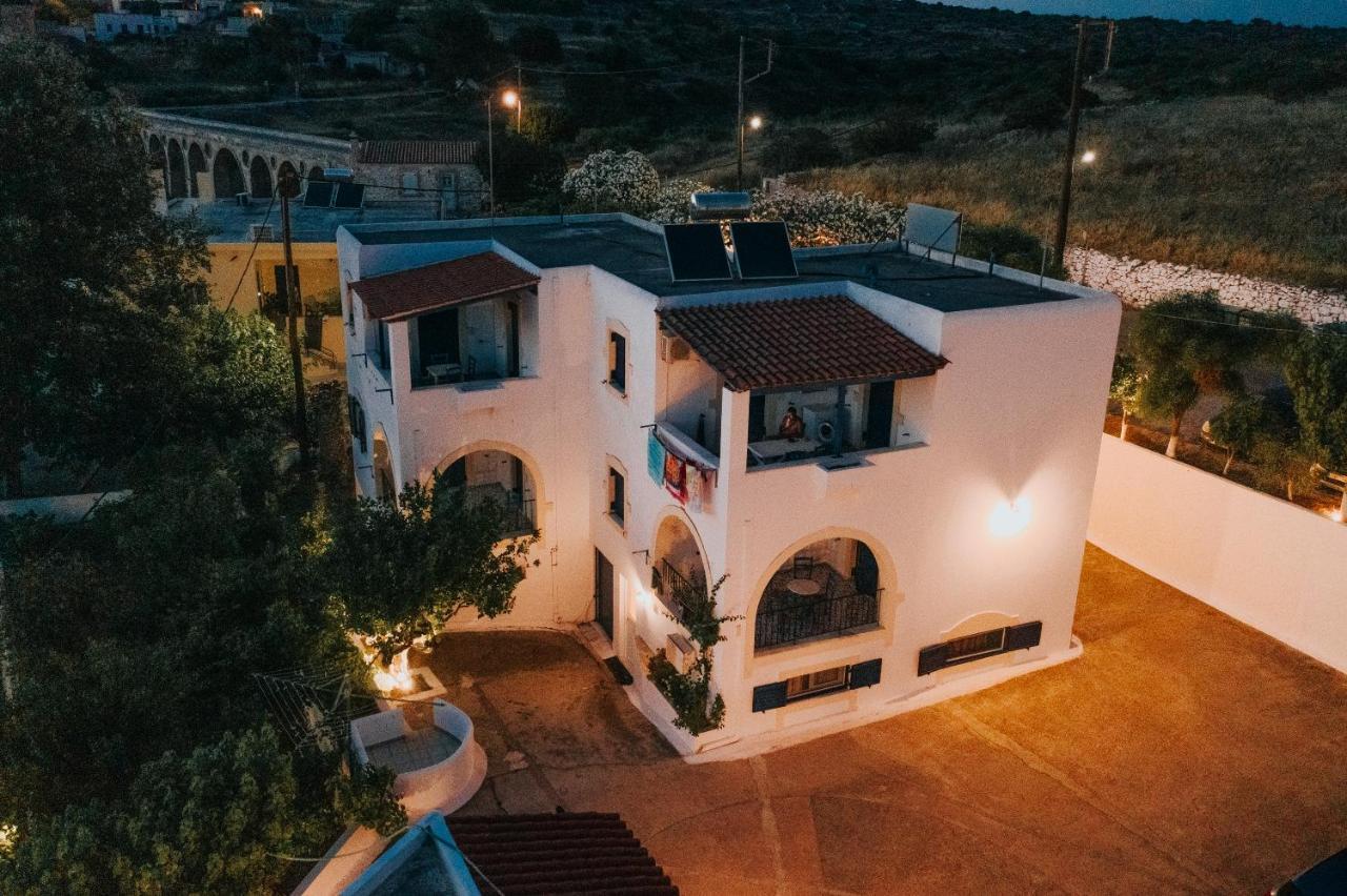 Theofilos Appartements Livadi  Dış mekan fotoğraf