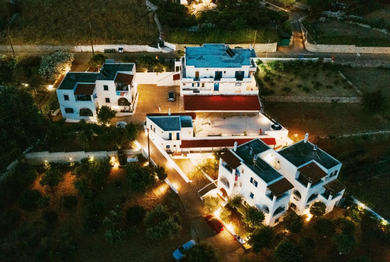 Theofilos Appartements Livadi  Dış mekan fotoğraf