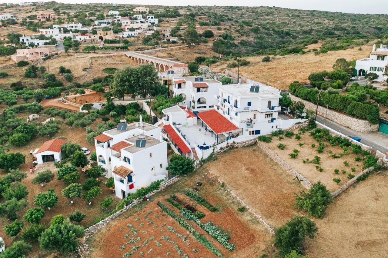 Theofilos Appartements Livadi  Dış mekan fotoğraf