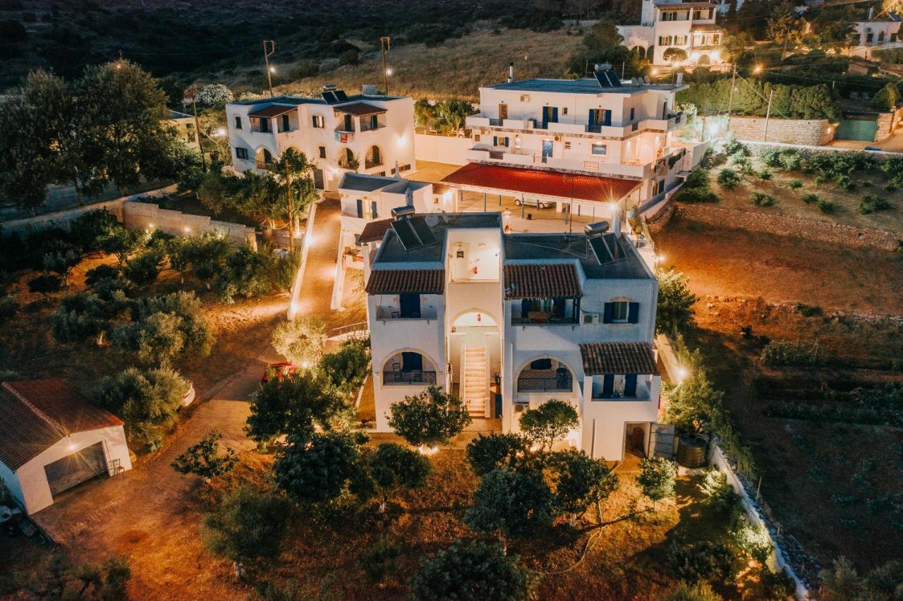 Theofilos Appartements Livadi  Dış mekan fotoğraf