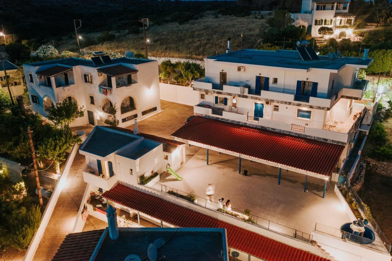 Theofilos Appartements Livadi  Dış mekan fotoğraf