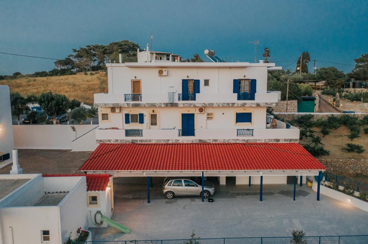 Theofilos Appartements Livadi  Dış mekan fotoğraf