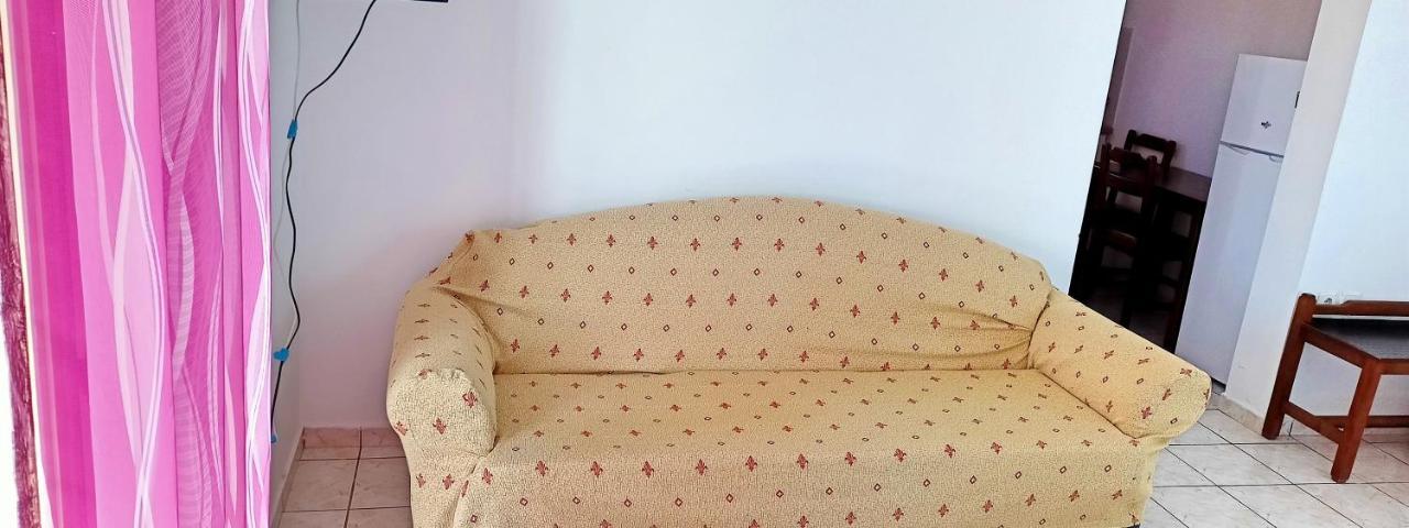 Theofilos Appartements Livadi  Dış mekan fotoğraf