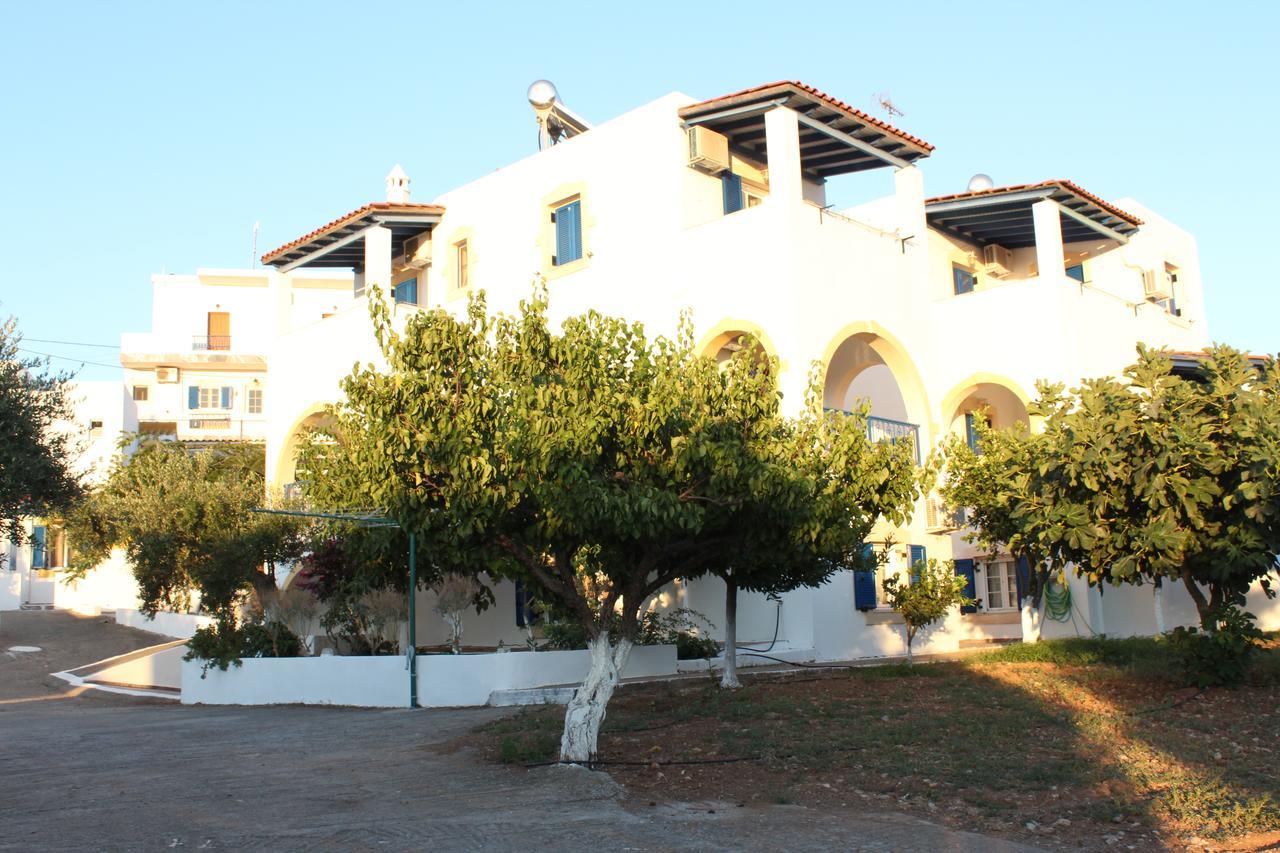 Theofilos Appartements Livadi  Dış mekan fotoğraf