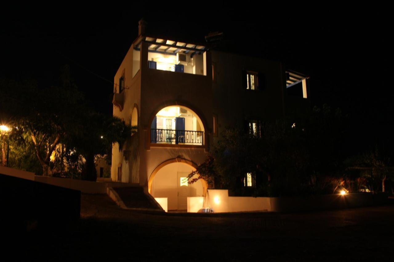 Theofilos Appartements Livadi  Dış mekan fotoğraf