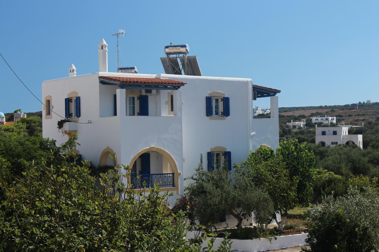Theofilos Appartements Livadi  Dış mekan fotoğraf