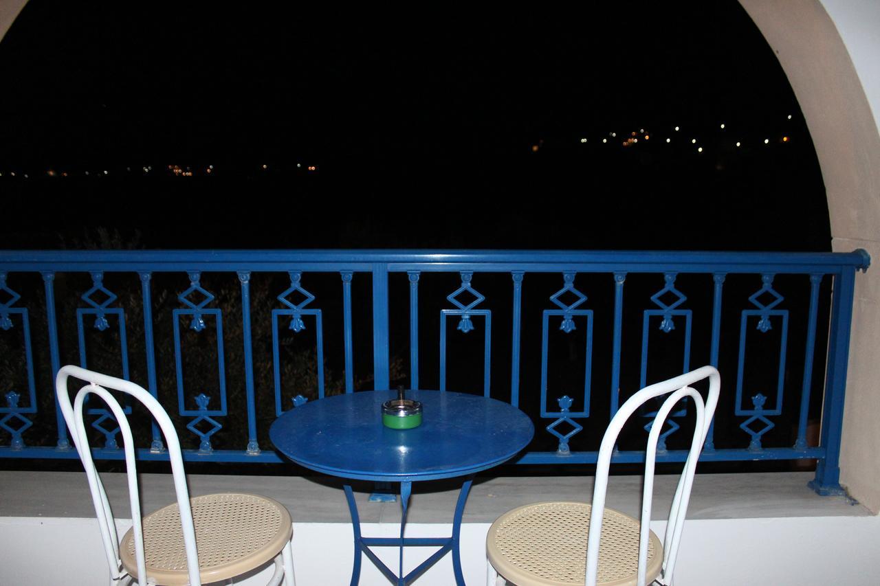Theofilos Appartements Livadi  Dış mekan fotoğraf