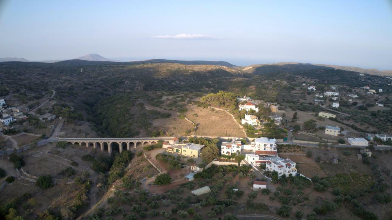 Theofilos Appartements Livadi  Dış mekan fotoğraf