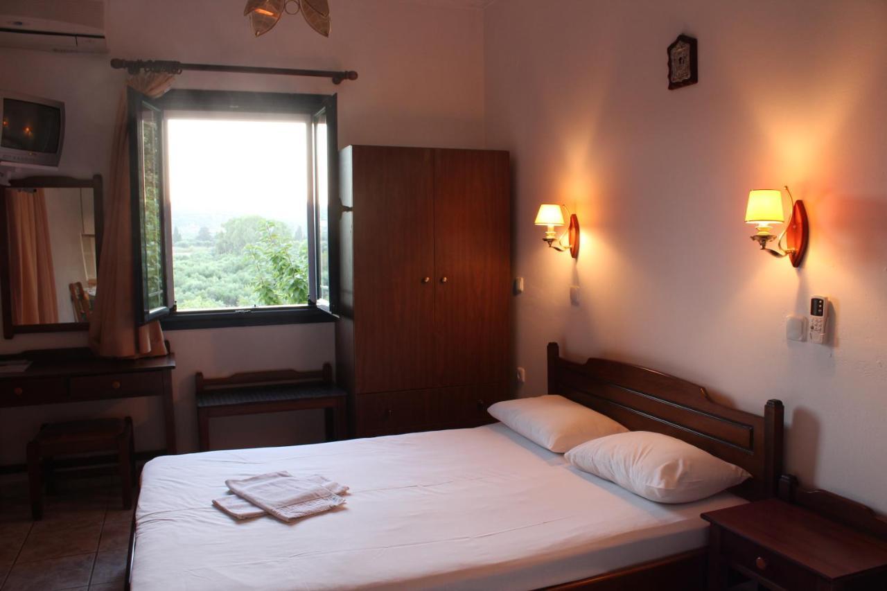 Theofilos Appartements Livadi  Dış mekan fotoğraf